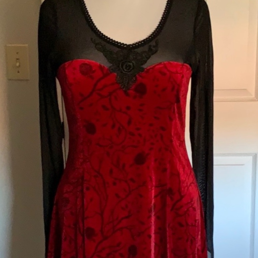 Hot Topic Once Upon a Time Red Velvet dress